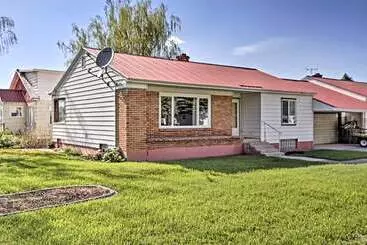 コテージ Ashton Escape W/ Yard: 56 Mi To West Yellowstone!