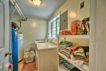 Сельский дом Cozy Southeast Michigan Home W/ Private Yard