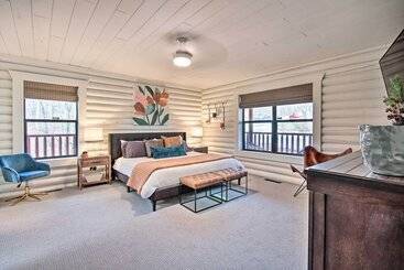 بيت ريفى Enchanting Forested Cabin W/ Fire Pit & Grill