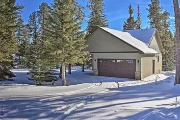 کلبه Lead Family Home W/ Hot Tub, 2 Mi To Deer Mountain