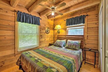 بيت ريفى 11 Mi To Calaboose Cellars: Marble Cabin W/ Deck!