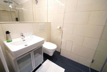 7th Heaven Vienna Center Apartments