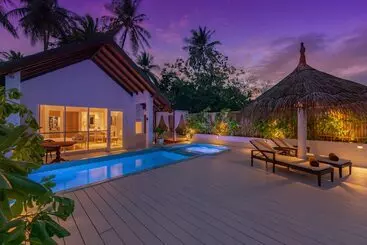هتل Malahini Kuda Bandos Resort