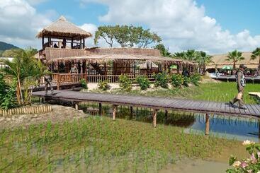 Hotel Stella Resort Khanom