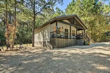 Casa Rurale A Little Bit Of Simple  Cabin W/ Pond Access