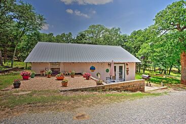 Casa Rural Lake Texoma Cabin   1 Mi To Park & Boat Ramp!