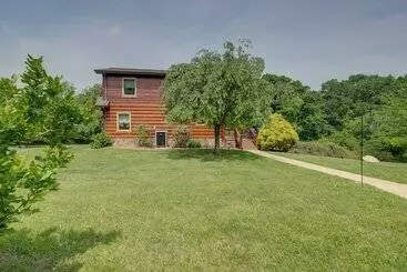 Mökkimajoitus Lakewood Lodge Escape W/ Fire Pit