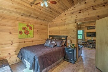 بيت ريفى Rustic Mtn View Cabin < 1 Mile To White River!