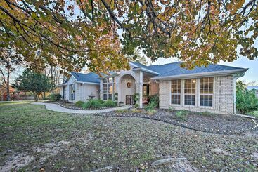 Hus på landet The Crown Goose    Bullard Home W/ Pool & Spa!