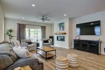 コテージ Modern Murphys Vacation Home Near Downtown!