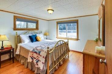 بيت ريفى Hike, Bike & Boat: Cabin W/ Dock On Seeley Lake!