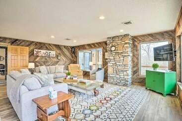 بيت ريفى Spacious Missouri Escape W/ Private Dock