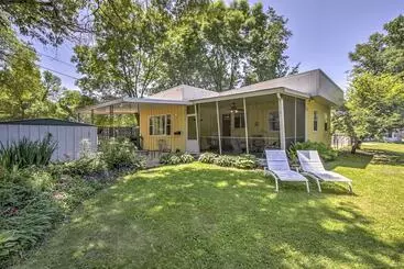 Spruce Haven  Cottage: Walk To Mississippi River!