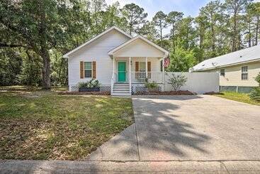 Hus på landet Patio & Gas Grill: Charming Bluffton Escape!