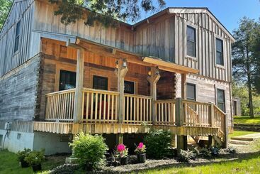 Gîte Rural Cozy Hollister Cabin: Perfect For Families!