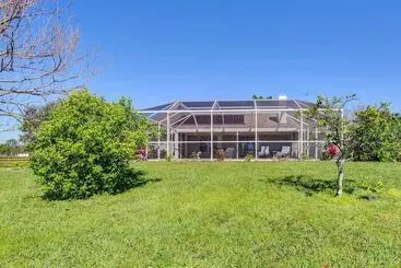 Mökkimajoitus Private Bradenton Estate Home On 10 Acres W/ Pool