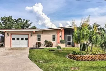 Mökkimajoitus Riverfront House In Port St Lucie W/ Pool & Dock!