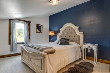 קוטג'' Eagle Crest Lodge Large Group Getaway!