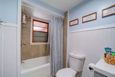 Motelli Whitehall Cottages