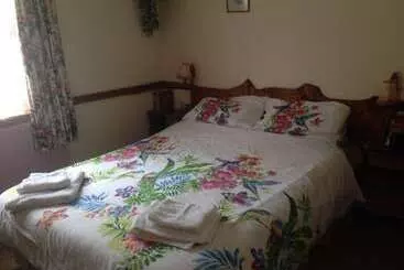 Relax In Sunset View Cottage On Cwmiar Farm