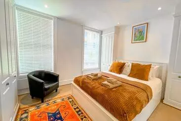 اقامتگاه Beautiful & Historic Victoria 3brs Retreat With Ac