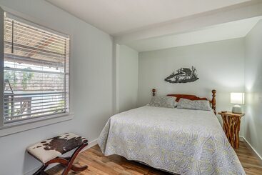 별장 Waterfront Louisiana Home W/ Private Boat Launch!