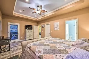 コテージ Bella Vista Home   2 Blocks To Bike & Hike!