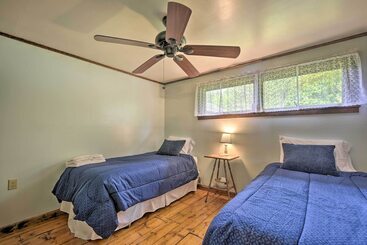 Cozy Lake Champlain Cottage W/ Beautiful View