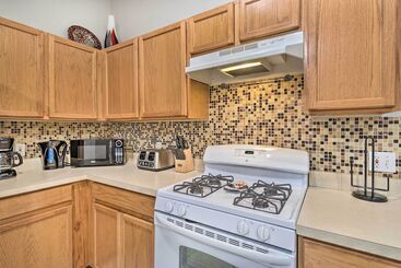 コテージ Kissimmee Retreat: Fenced In Yard W/ Pool!