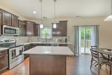 コテージ Quiet Greenwood Home ~ 16 Mi To Indianapolis!