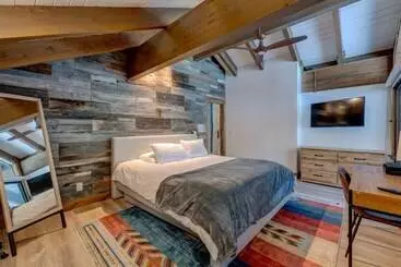 コテージ 2br Cabin W Office And Outdoor Deck