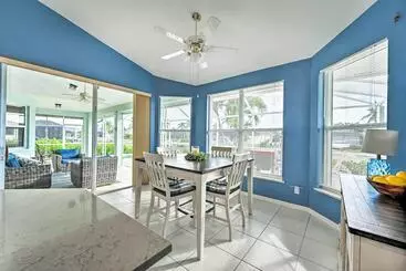 Mökkimajoitus Marco Island Home W/ Southwest Sun & 2 Mi To Beach