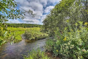 קוטג'' Renovated Catskills Farmhouse W/ Game Room!