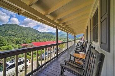 Casa Rurale Smoky Mountain Solace  Home In Maggie Valley