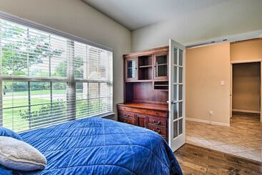 Сельский дом Spacious Ennis Home W/ Huge Family Backyard!