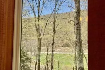 Eagle Ridge Treehouse