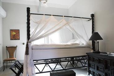 Rooftop Boutique Hotel Adults Only
