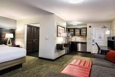 هتل Staybridge Suites Marquette, An Ihg