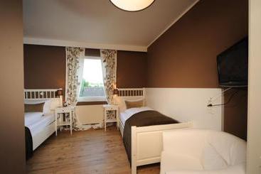 Zwo by Hotel Friends