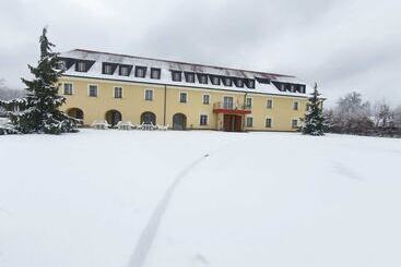 Hotel Dvorac Jurjevec