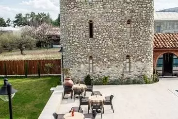 هتل Giorgi Ushikishvili Chateau Celler