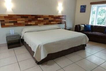 Pensió Aurora Express