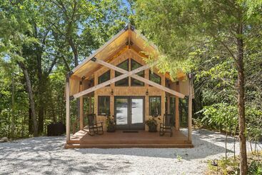بيت ريفى Cedar Creek   Glamping In The Ozarks!