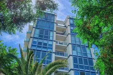 هتل آپارتمان Luxury Suites Collection Viale Milano 3