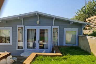 Сельский дом Remarkable 1 Bed Cabin In Hythe
