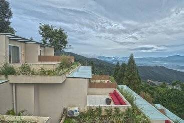 The Terraces Resort And Spa