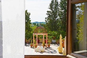 Bed and Breakfast Residenza Il Poggione