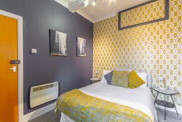 簡易ホテル The Forest Lodge