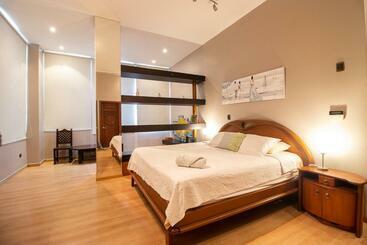 アパートホテル 200 M2   Puerto Santa Ana   3 Habitaciones