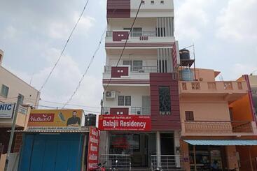 Spot On Hotel Anand Lodge